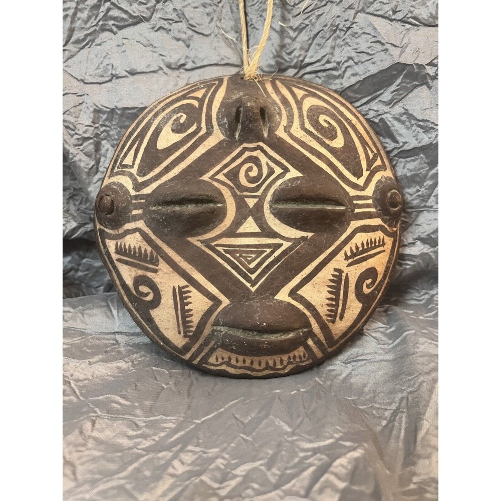 African wall art mask